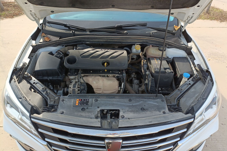 荣威i5 2019款 1.5L 手动4G互联领豪旗舰版机舱底盘24