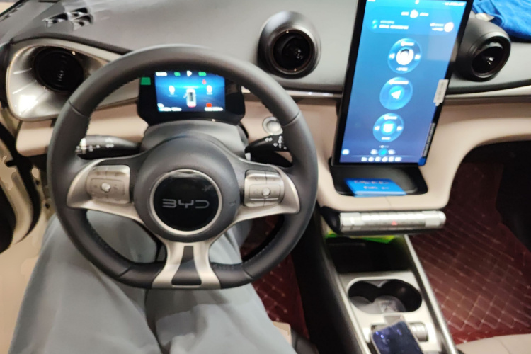 比亚迪 海豚 2025款 420km 自由版中控内饰7002