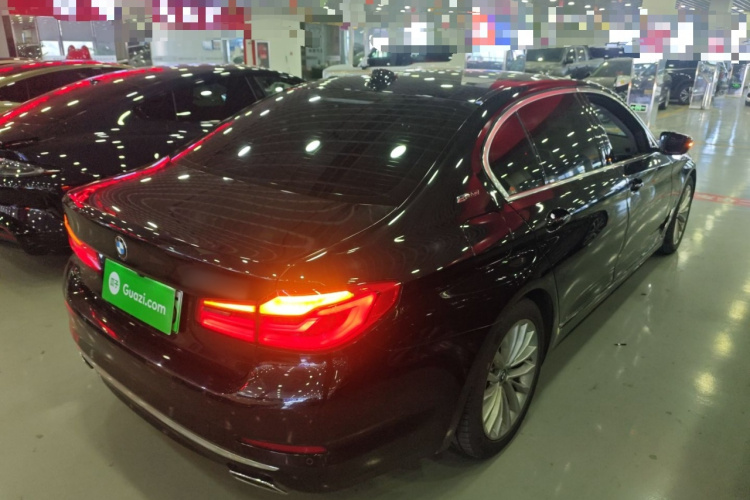 宝马5系新能源 2019款 改款 530Le 豪华套装车身外观7