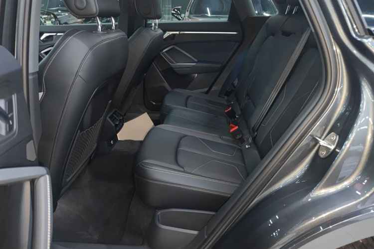 奥迪Q3 2024款 40 TFSI 时尚动感型中控内饰7004