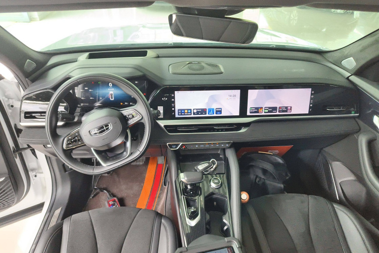 吉利汽车 星越L 2024款 2.0TD 高功自动两驱天际版中控内饰7002