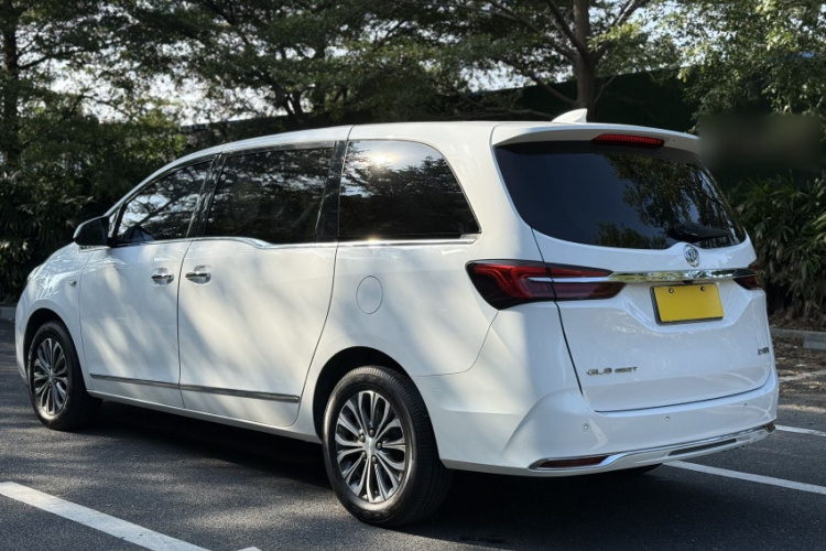 别克GL8 2021款 陆上公务舱 652T 豪华型车身外观6009