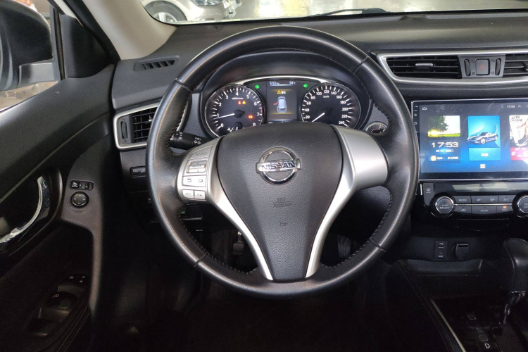 日产 奇骏 2015款 2.0L CVT舒适MAX版 2WD局部细节13