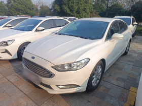 福特 蒙迪欧 2017款 EcoBoost 180 舒适型