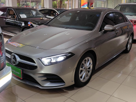 奔驰A级 2019款 改款 A 200 L 运动轿车