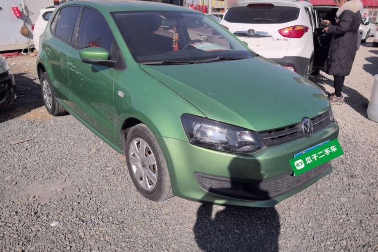 大众 Polo 2013款 1.4L 手动风尚版车身外观3