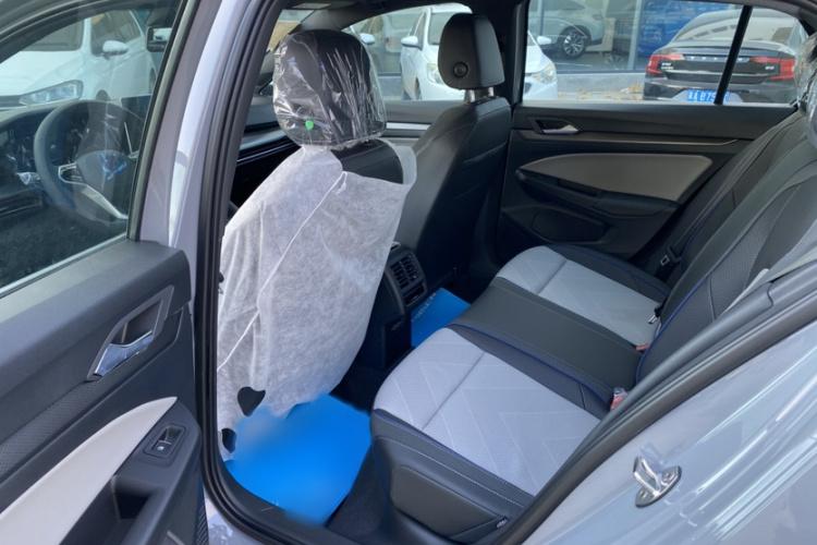 大众 高尔夫 2025款 改款 300TSI R-Line中控内饰7003