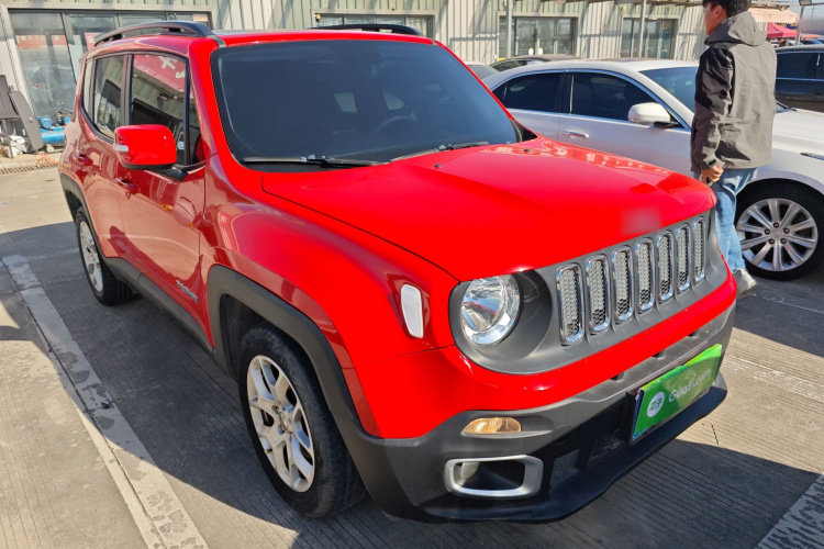 Jeep 自由侠 2016款 1.4T 自动劲能版车身外观3