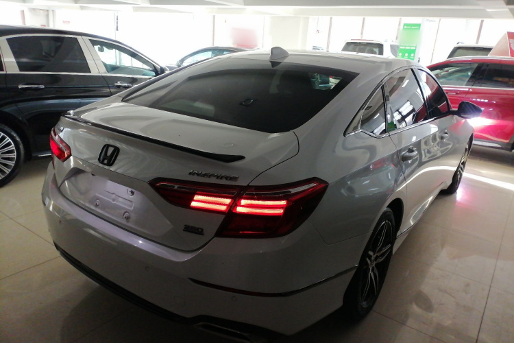 本田 英仕派 2022款 260TURBO 精悦版车身外观7