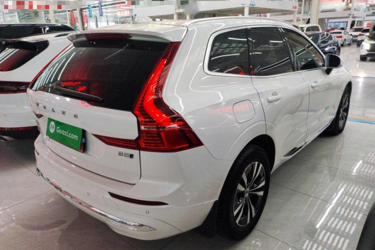 沃尔沃XC60 2023款 B5 四驱智逸豪华版车身外观7