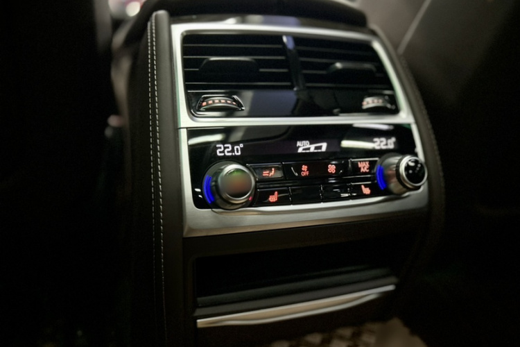 宝马7系 2021款 730Li 豪华套装中控内饰7004