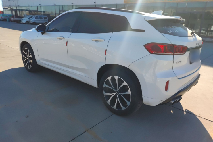 魏牌 VV7 2017款 2.0T 超豪型车身外观4