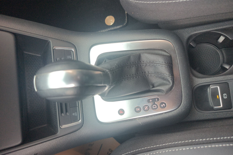 大众 途观 2016款 300TSI 自动两驱舒适版局部细节18