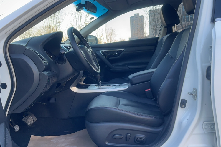 日产 天籁 2016款 改款 2.0L XL舒适版局部细节19