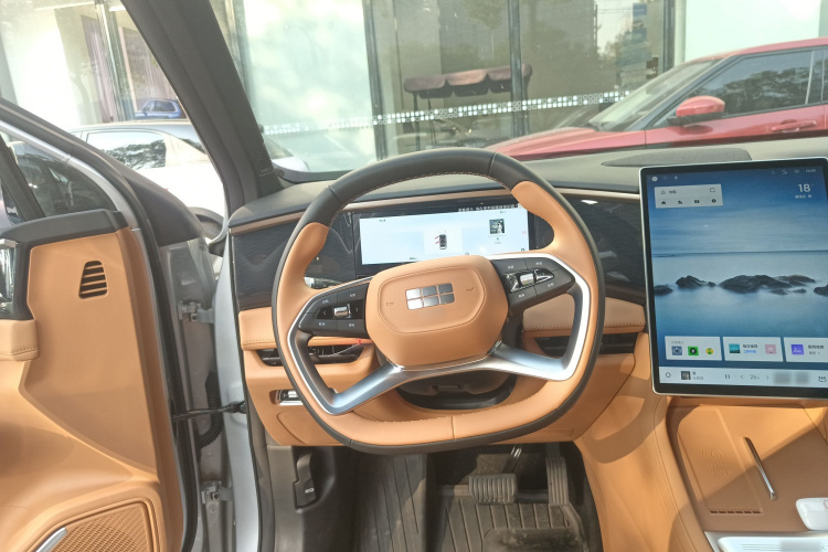 吉利银河 银河L7 2025款 EM-i 115km 探索+版中控内饰13