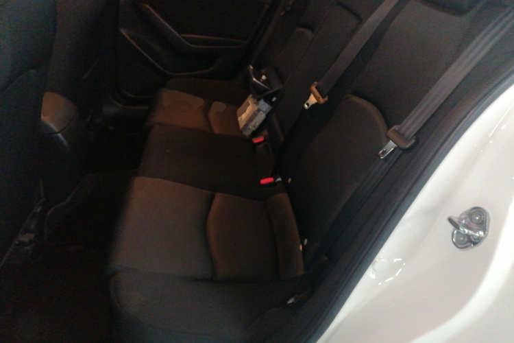 马自达3 昂克赛拉 2019款 云控版 两厢 1.5L 自动舒适型 国VI中控内饰21