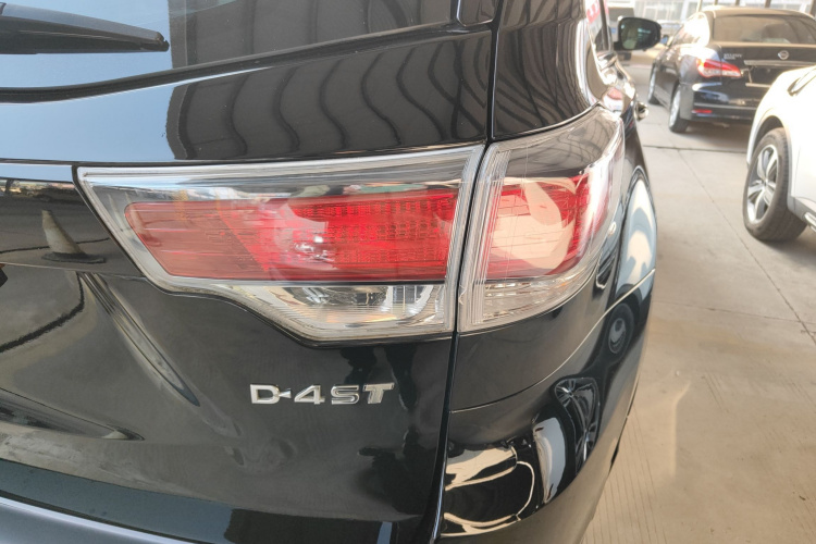 丰田 汉兰达 2015款 2.0T 两驱精英版 7座车身外观6002