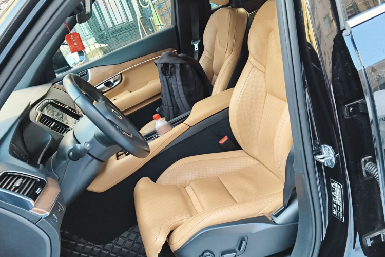 沃尔沃XC90 2018款 T6 智雅版 7座中控内饰19