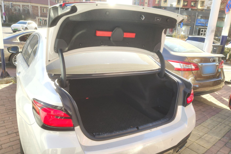 宝马5系 2021款 改款 525Li M运动套装机舱底盘23