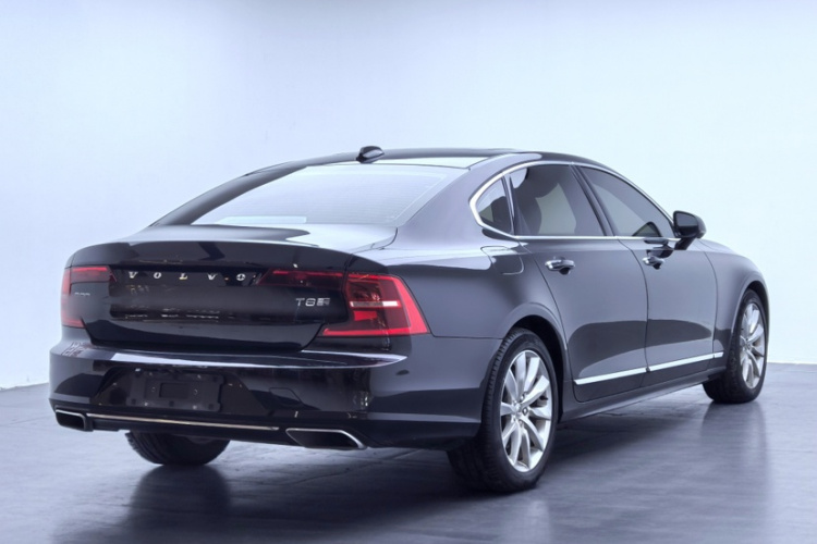 沃尔沃S90新能源 2020款 T8 E驱混动 智逸豪华版车身外观6007