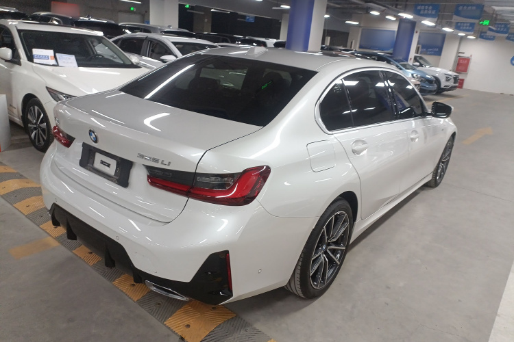 宝马3系 2025款 325Li M运动套装车身外观7