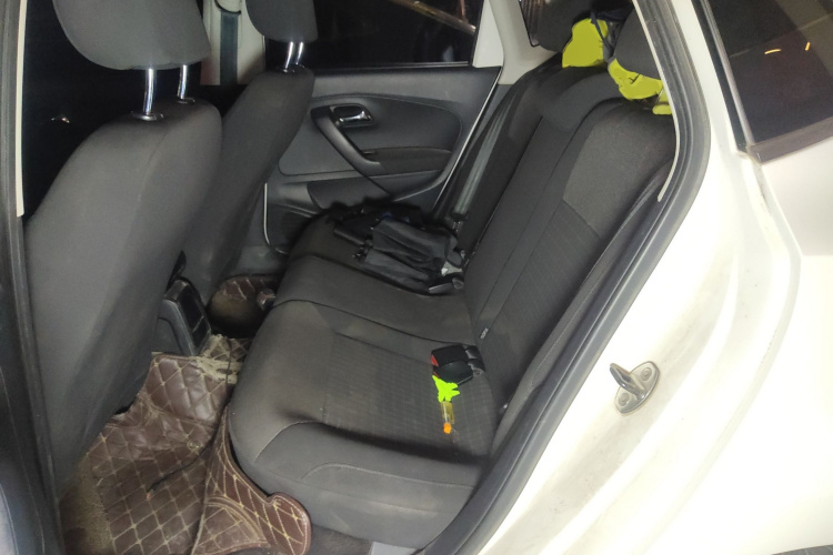 大众 Polo 2014款 1.6L 手动舒适版中控内饰21