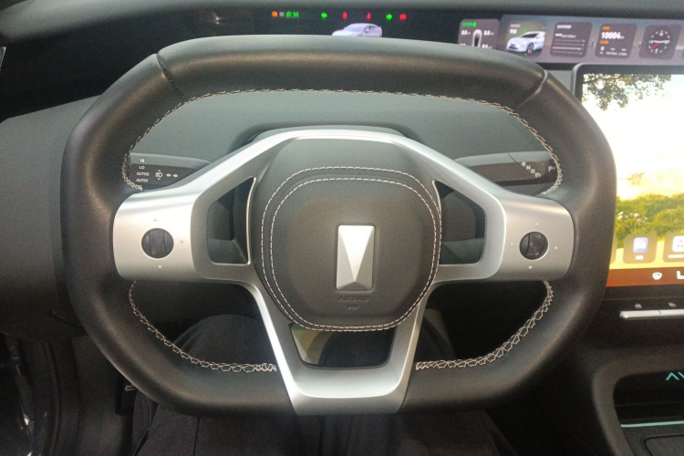 阿维塔12 2025款 Ultra增程版中控内饰13