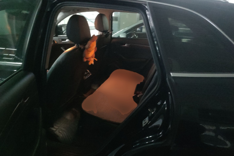 奥迪Q5 2016款 40 TFSI 舒适型中控内饰21