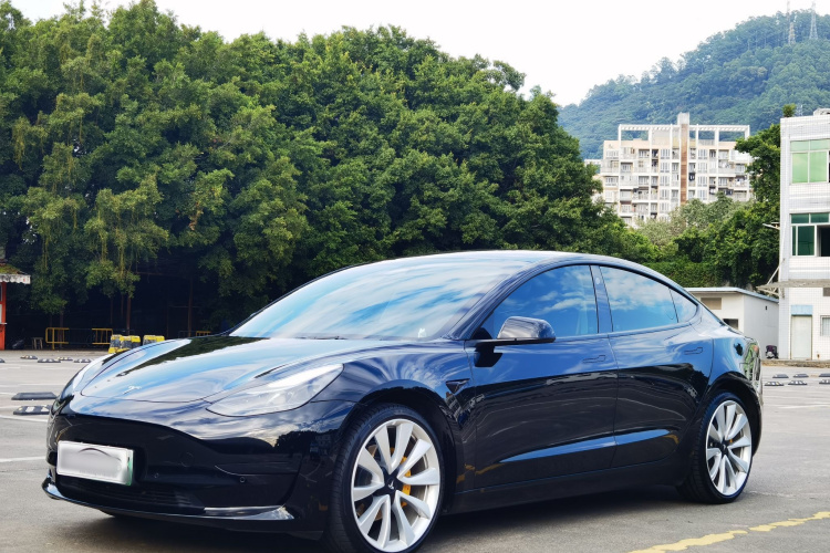 特斯拉 Model 3 2022款 后轮驱动版车身外观1
