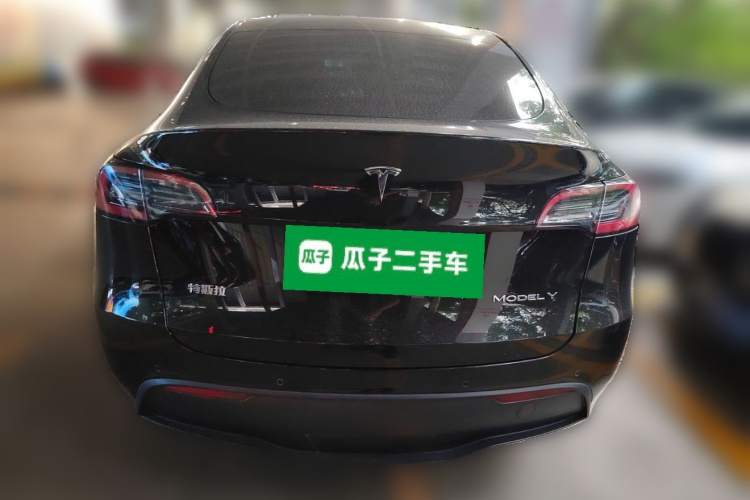 特斯拉 Model Y 2022款 改款 长续航全轮驱动版车身外观6