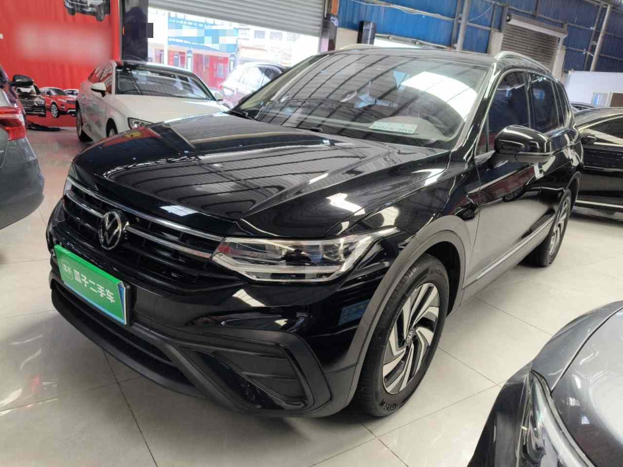 大众 途观L 2024款 出众款 300TSI 自动两驱龙腾版(2)