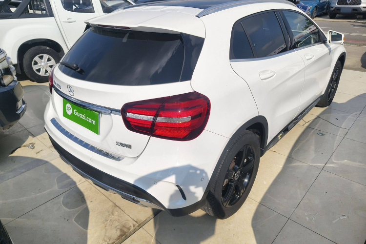 奔驰GLA 2019款 GLA 200 时尚型车身外观6005