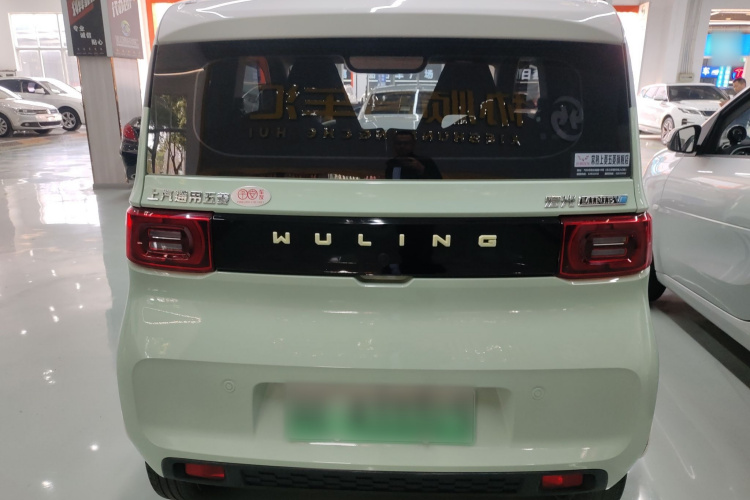 五菱汽车 宏光MINIEV 2021款 马卡龙臻享款 磷酸铁锂车身外观6