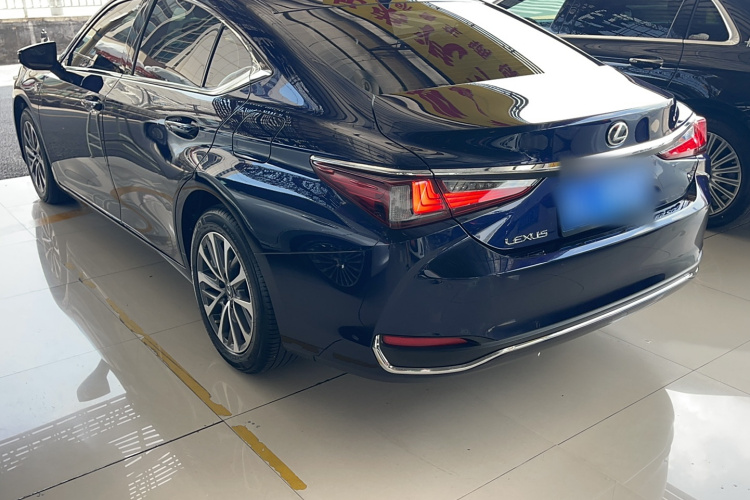 雷克萨斯ES 2022款 200 卓越版车身外观6005