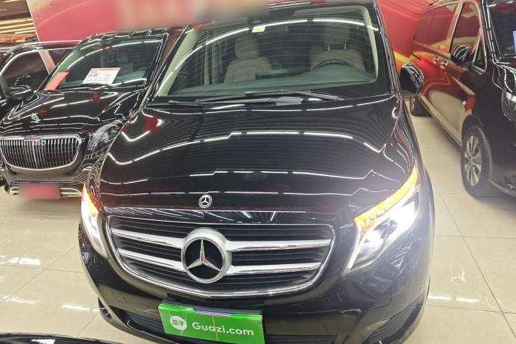 奔驰V级 2018款 V 260 领航版 国VI车身外观6001