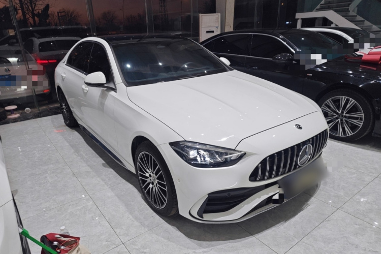 奔驰C级 2022款 C 260 L 运动版车身外观3