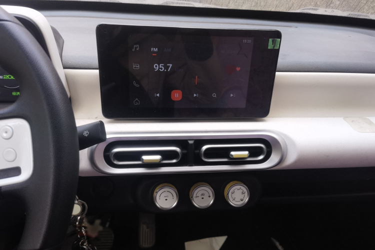 五菱汽车 宏光MINIEV 2024款 第三代 215km 进阶版局部细节16