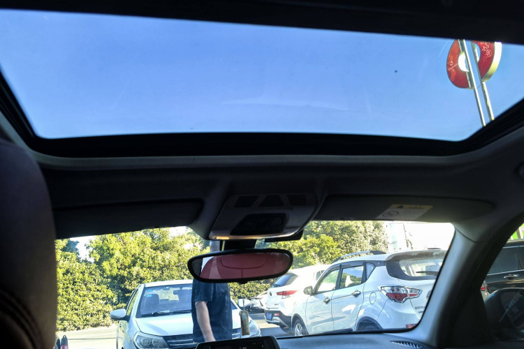 宝马1系(进口) 2016款 118i 领先型局部细节22