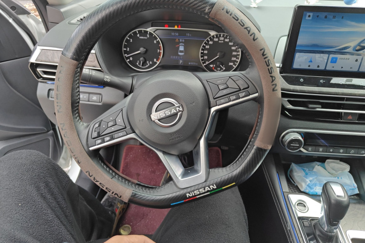 日产 天籁 2022款 2.0L XL-TLS 悦享版中控内饰13