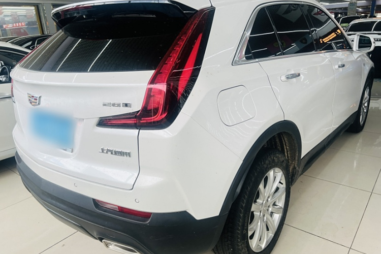 凯迪拉克XT4 2021款 28T 两驱技术型车身外观6004