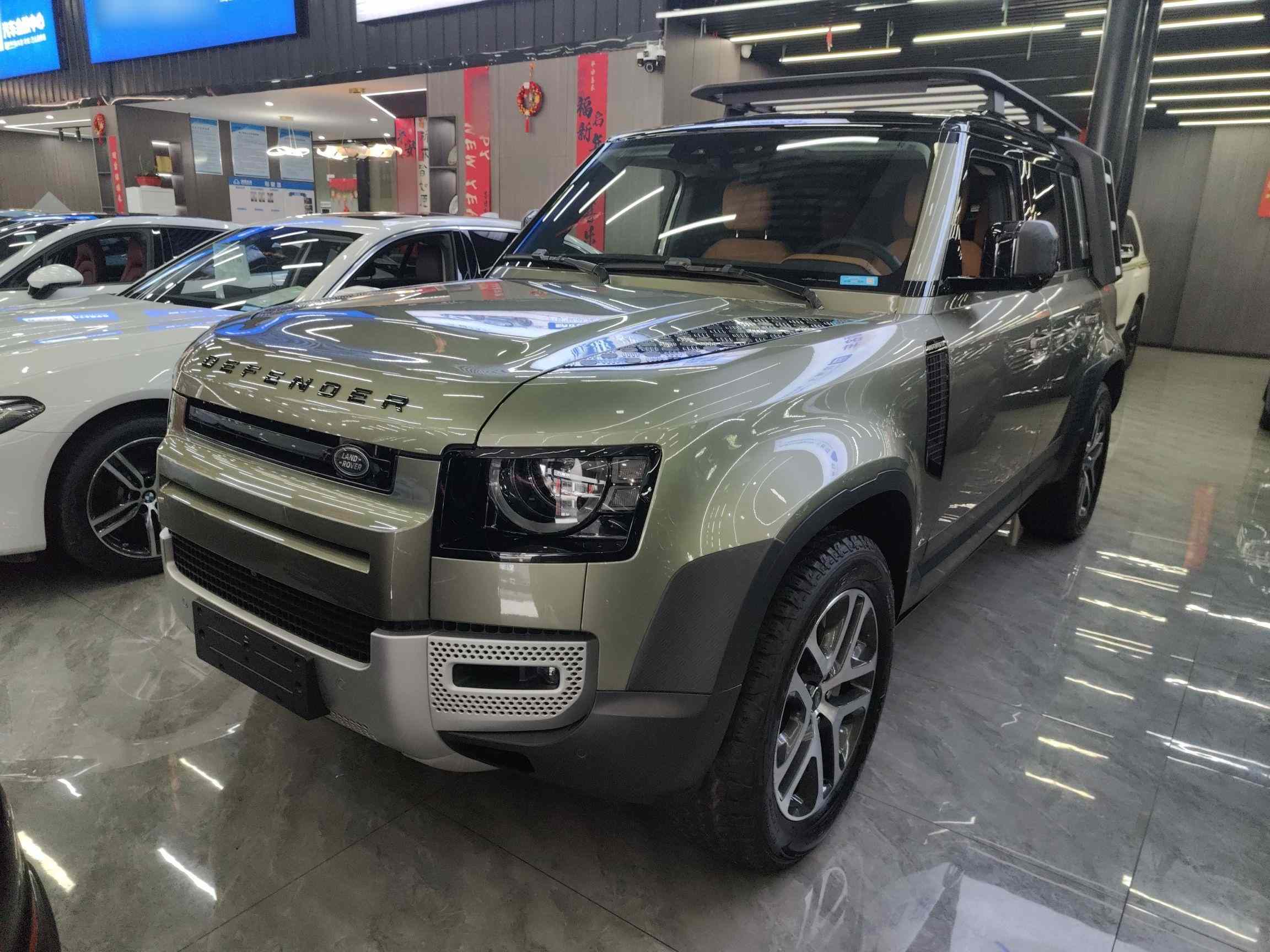 路虎卫士 2024款 110 3.0T P400 暗黑特别版(2)