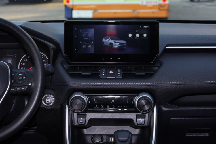 丰田 RAV4荣放 2023款 2.0L CVT两驱都市版中控内饰7006