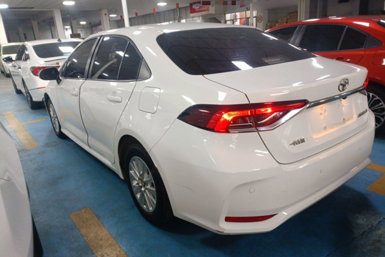 丰田 卡罗拉 2022款 TNGA 1.5L CVT先锋版车身外观4