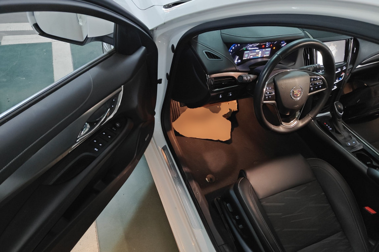 凯迪拉克ATS-L 2014款 25T 舒适型中控内饰7003