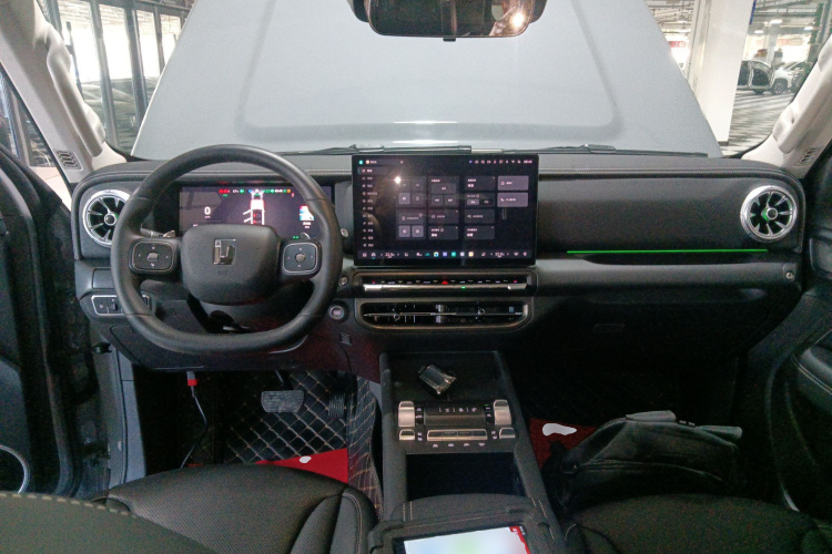 坦克300新能源 2025款 Hi4-T中控内饰12