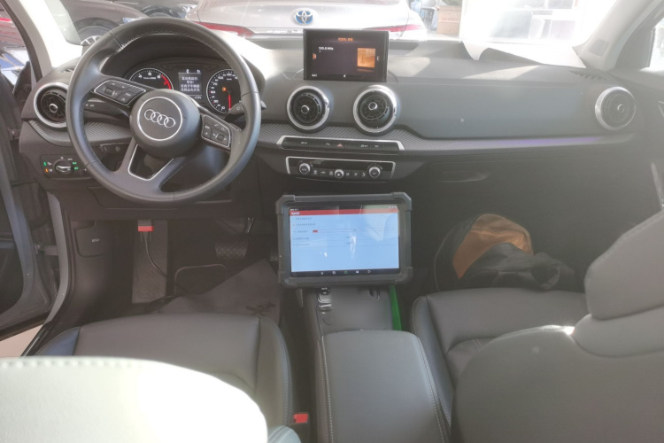 奥迪Q2L 2024款 35TFSI 时尚致雅型中控内饰7002