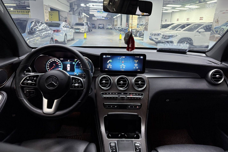 奔驰GLC 2021款 GLC 260 L 4MATIC 豪华型中控内饰7001