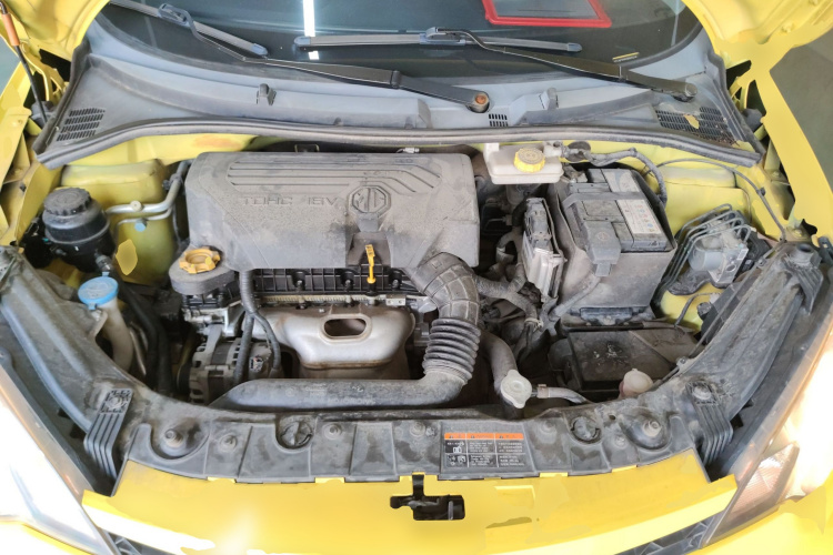 名爵3 2014款 1.3L AMT舒适版机舱底盘24