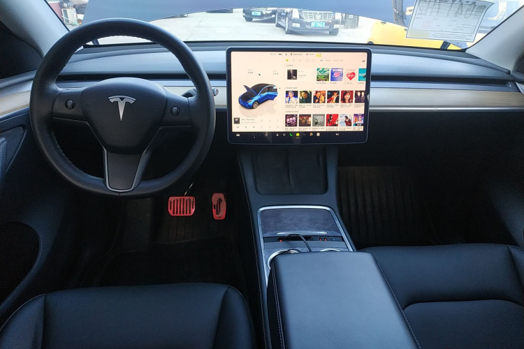 特斯拉 Model Y 2022款 长续航全轮驱动版中控内饰12