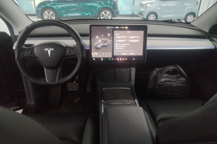 特斯拉 Model Y 2024款 后轮驱动版中控内饰12